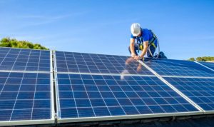 Installation et mise en production des panneaux solaires photovoltaïques à La Chaussee-Saint-Victor